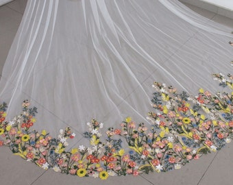 Wildflower Veil for Bride, Secret Garden Wedding Veil, Colorful Floral Wedding Veil, Dreamy Flowers Bridal Veil, Unique Bridal Veil