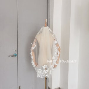 Elegant Flower Lace Wedding Veil, Light Ivory Lace Wedding Veil with Metal Comb, One Layer Bridal Veil, Flowery Bridal Veil, Custom Veil