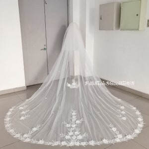 Elegant Two Tiers Wedding Veil, BOHO 3D Flowers Wedding Veil with Pearls, Floral Bridal Vei with Blusher, Cathedral Royal Custom Length Veil