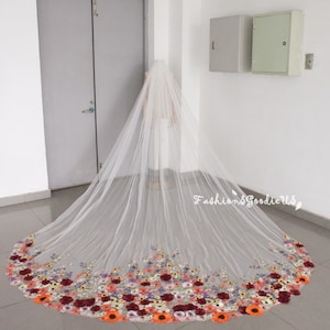 Secret Garden Flower Wedding Veil, Wildflower Wedding Veil, Unique Bridal Veil, Vintage Flowery Veil with Metal Comb,Custom Tulle Color Veil