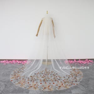 Burnt Orange Flower Lace Veil, Autumn Foliage Wedding Veil, Botanical Leaf Flower Wedding Veil, Wildflower Bridal Veil, Custom Floral Veil