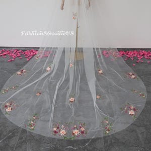 Unique 3D Flowers Wedding Veil, Outside Garden Flower Lace Bridal Veil, Dreamy Flower Veil for Bride, Sequined Flower Lace Veil