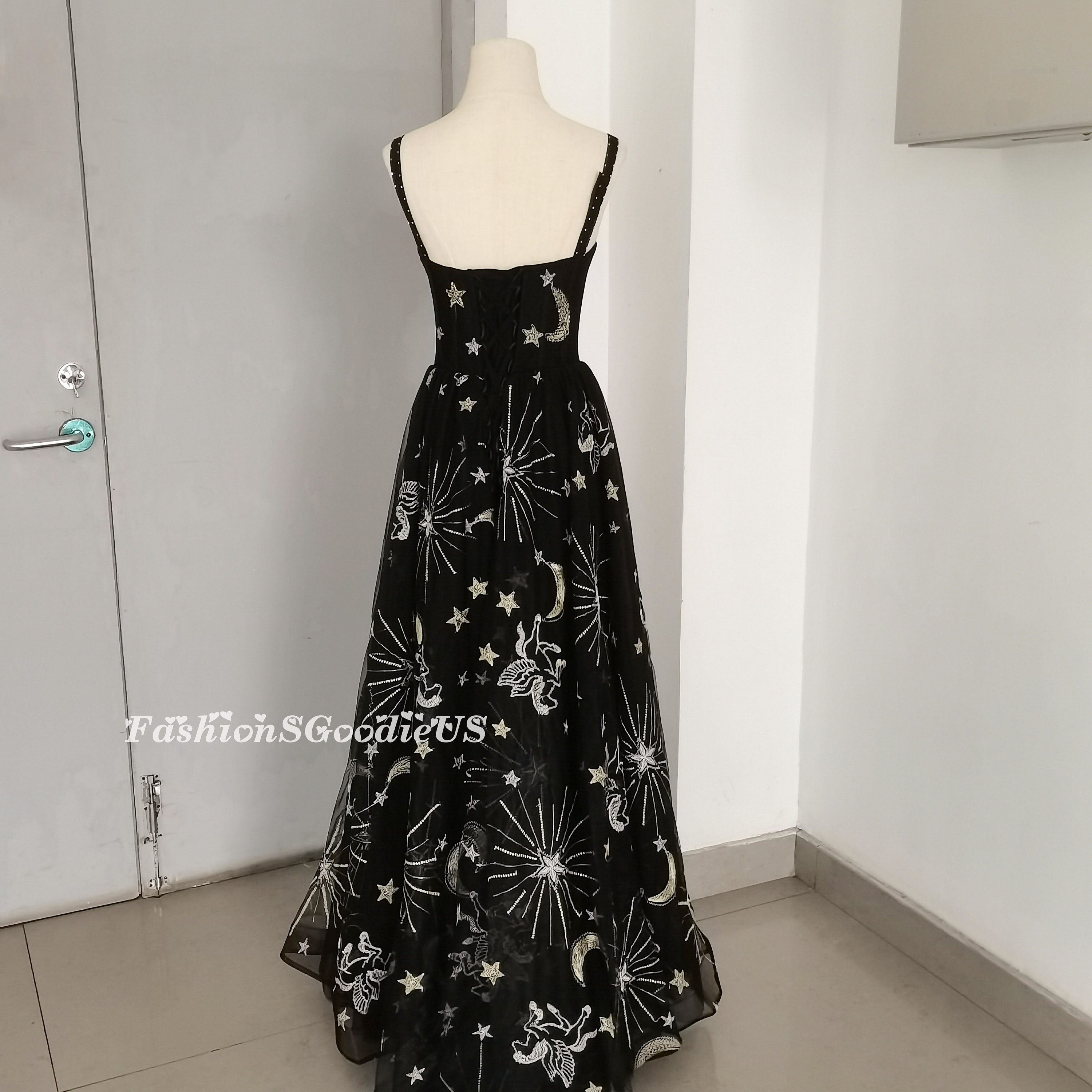 Starry Pegasus Prom Dress, Black Spaghetti Straps Prom Dress, Sweetheart Neck, Dreamy Graduation Prom Dress, Evening Dress Gown, Party Dress
