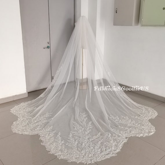 New Bridal Veil, scalloped with sequins Wedding Veil Scalloped Bridal Veil With Sequins Unique Lace  main image 2