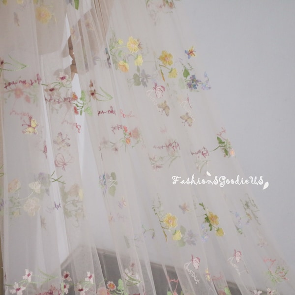 Dreamy Flower Veil for Bride, Embroidered Colorful Flowers Wedding Veil, Champagne Tulle Wedding Veil, Floral Bridal Veil,Unique Veil