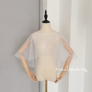 Custom Color Bridal Tulle Shrug, High Low Cape Veil, Tulle Wrap, Cover up for Wedding Dress, Soft Tulle Wedding Cape, Shoulder Bridal Bolero