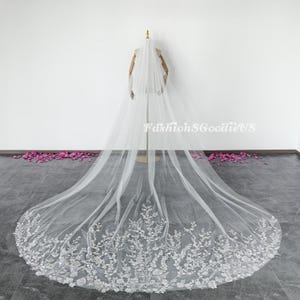 Flower Vine Lace Wedding Veil, One Layer Bridal Veil, Chapel Cathedral Length Veil, Floral Outdoor Garden Veil, Botanical Flower Lace Veil