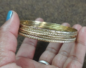 Handgemaakte massief messing stapelarmbanden, set van 5"