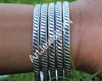 Sterling Silber Strukturierte Armreifen Set von 5, handgemachte Armreifen, Minimalist Damen Armband