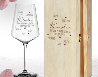 personalisiertes Weinglas - Kinder Geschenk Mama und Papa Eltern personalisiert - Weihnachten Geburtstag optional in schöner Holzbox