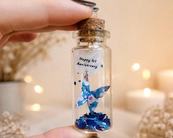 Regalo para el primer aniversario: recuerdo de aniversario personalizado en papel: mensaje de mariposa de origami en una botella