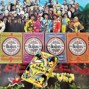 Los Beatles jugando a las cartas. Regalos de los Beatles. Compre regalos de los Beatles. Naipes de lujo de los Beatles.