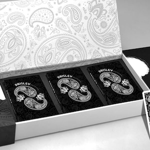 Limited Luxurious Paisley collector&#39;s 3 Deck Box Set.
