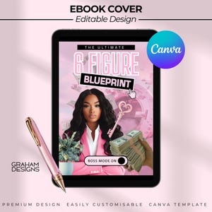 Puede incluir: Portada de ebook rosa y blanca con el texto "The Ultimate 6 Figure Blueprint" y una mujer con un blazer rosa sosteniendo una pila de dinero. La portada también presenta una llave dorada y el texto "Boss Mode On".