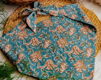 Pañuelo triangular floral de algodón para mujer / Pañuelo para la cabeza con estampado de bloques para el trabajo