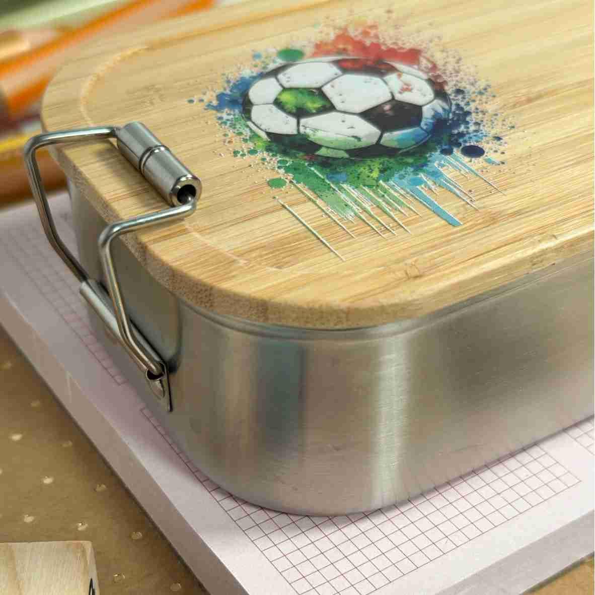 Personalisierte Edelstahl-Brotdose mit Fuball & Name | Geschenk  Einschulung, Geburtstag | Bambusdeckel, handgefertigt aus Deutschland -  Etsy.de