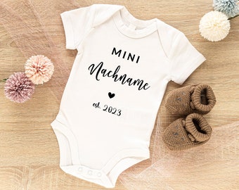 Baby bodysuit mini last name - year est. 2024 - You will be a dad - Announce pregnancy - Personalized baby bodysuit - Birth gift