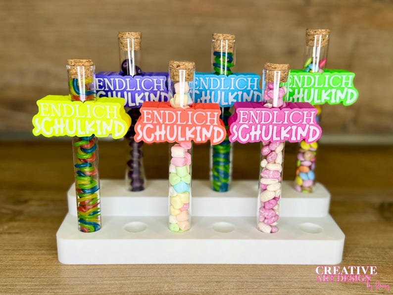 Endlich Schulkind Geldgeschenk - Einschulungsgeschenk - Kleinigkeit zum Schulbeginn - Reagenzglas mit 3D Deko Aufschieber mit den Worten „Endlich Schulkind“ befüllt mit Bonbons oder zum Selbstbefüllen - auch eine tolle Idee für die Schultüte