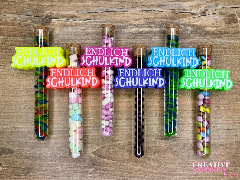 Endlich Schulkind Geldgeschenk - Einschulungsgeschenk - Kleinigkeit zum Schulbeginn - Reagenzglas mit 3D Deko Aufschieber mit den Worten „Endlich Schulkind“ befüllt mit Bonbons oder zum Selbstbefüllen - auch eine tolle Idee für die Schultüte