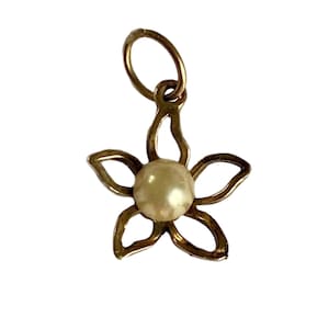Vintage 9ct Gold Pearl Flower Charm, 9K Pendant
