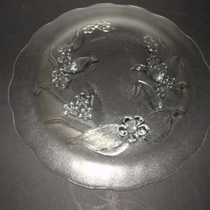 Indonesia Clear/Frosted Glass Embossed Flowers & Leaves  dessert and dinner plate