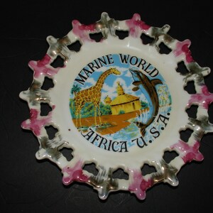 Marine World Africa USA laced edged Souvenir Plate Redwood Shores California Decorative Collector Travel Vacation Retro Wall Decor Gift