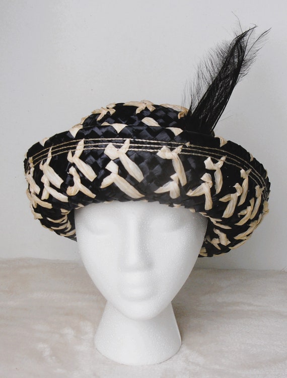 Vintage Kutz Hats Navy Blue & Off White Faux Straw