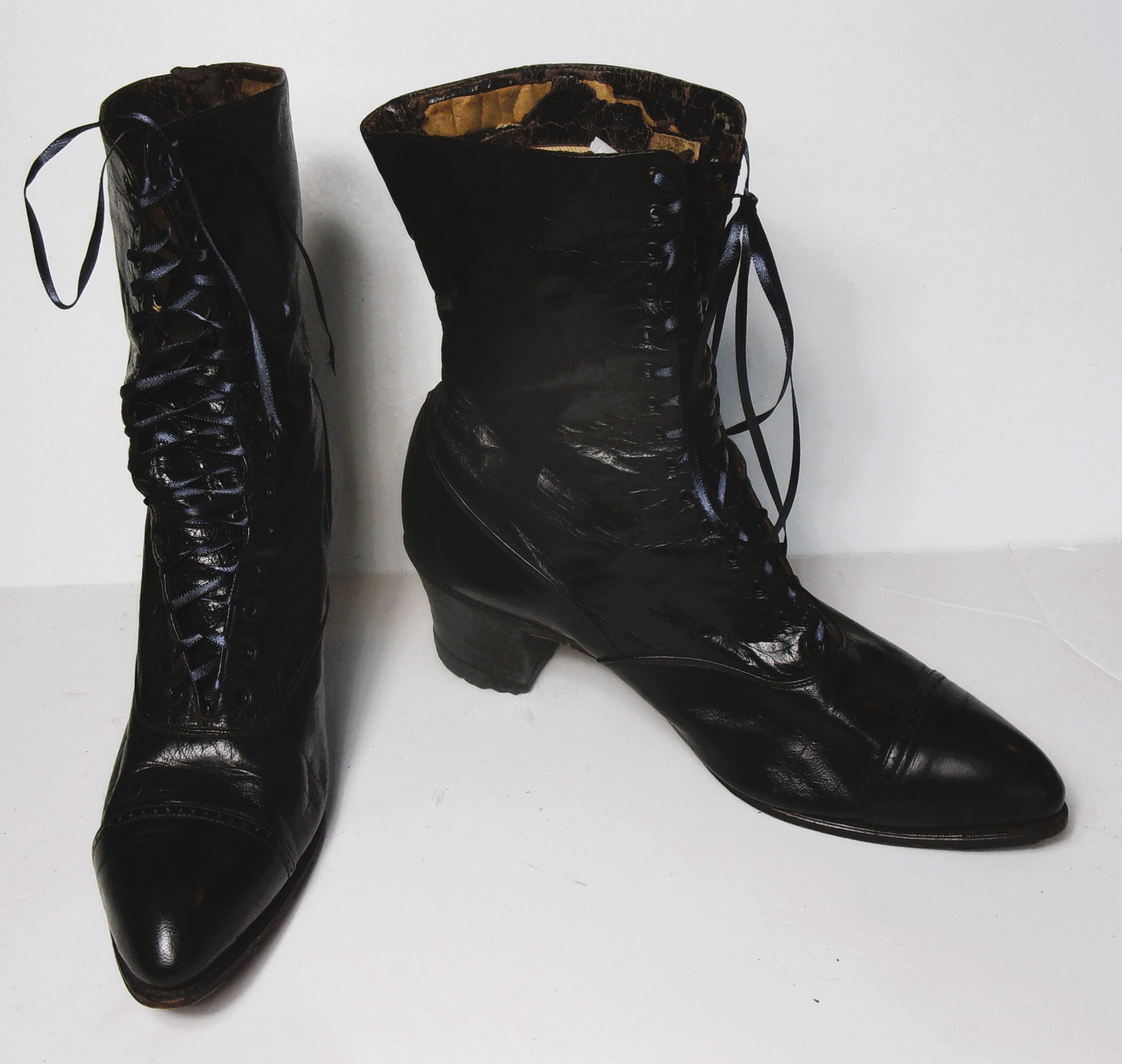 Antique Stylish Stout Black Leather Victorian Edwardian Era Women's