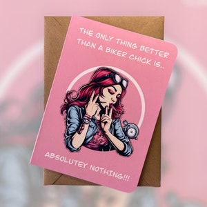 Qualcosa di meglio di una motociclista... Assolutamente niente! Biglietto di auguri per una motociclista, biglietto di auguri per una ragazza motociclista, biglietto di auguri per una motociclista, biglietto di auguri per lei in moto.