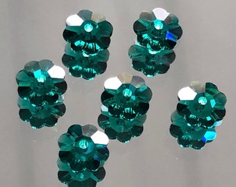 Swarovski Crystals - Choice of 6, 8 or 10 Swarovski Margarita Flowers - Emerald Green - Packages of 12 or 24 Beads (#686)