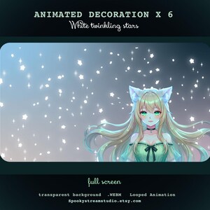 Puede incluir: Gráfico digital animado que muestra un personaje con cabello largo rubio, orejas de gato y ojos verdes, vistiendo un vestido verde con un lazo negro. La escena incluye estrellas blancas centelleantes sobre un fondo azul con el texto ANIMATED DECORATION X 6, White twinkling stars, full screen, transparent background, .WEBM, Looped Animation, Spookystreamstudio.etsy.com.