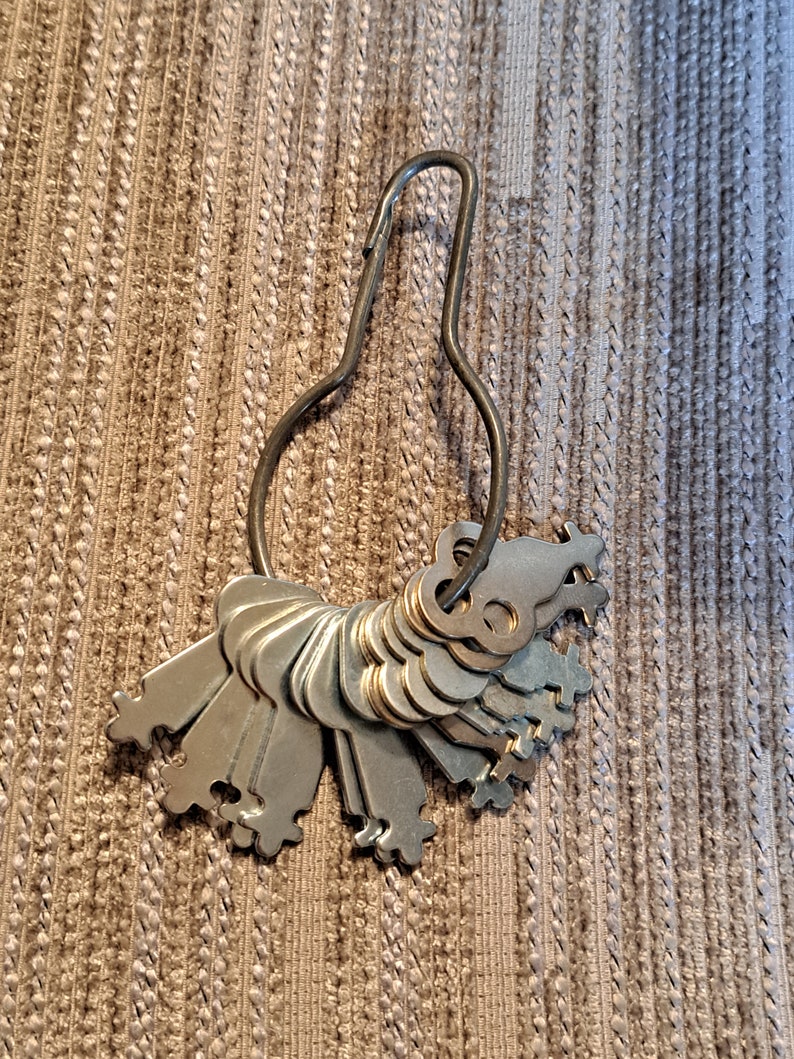 13 Skeleton Metal Mushroom Shaped Keys Janitor Utility Key Etsy