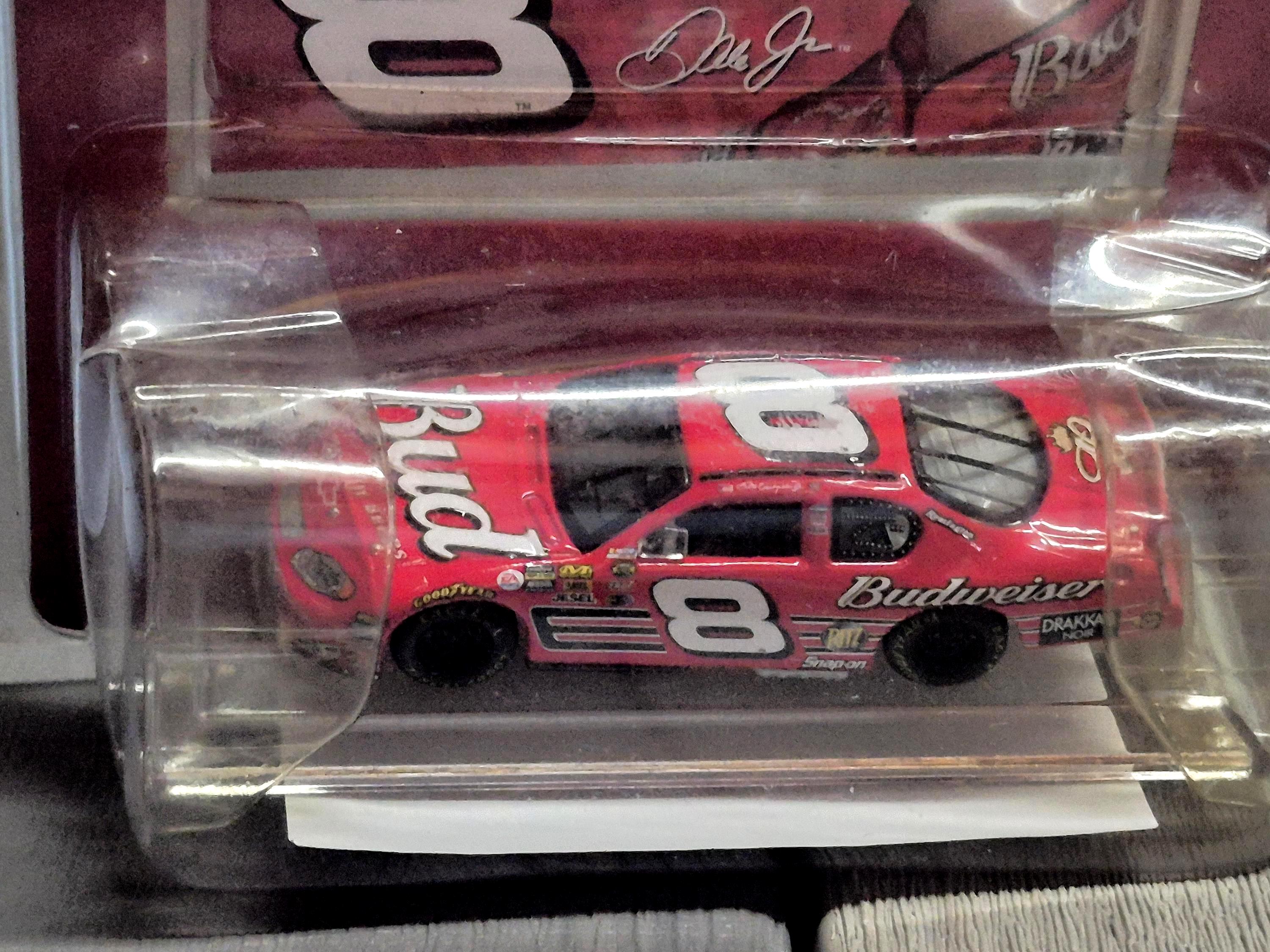 Dale Earnhardt Jr LE #8 Budweiser / Daytona 500 Win / Raced Version 2004 Monte Carlo 124 Scale Die Cast Car With Race Used Tire Piece