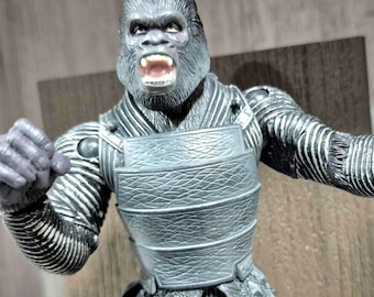 Planet of the Apes ATTAR Action Figure Attar 2001 Movie 7.5" HASBRO Toy Captain of the Ape Army Attar Gorilla General