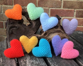 Knitted pocket hug hearts/ Valentines - personalised/ keychain - new improved pattern!