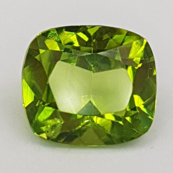 Natural Olive Green Peridot Cushion Cut Faceted Gemstone, VS, 2.2 cts, 8.5 x 7.7 x 5.0 mm  P02