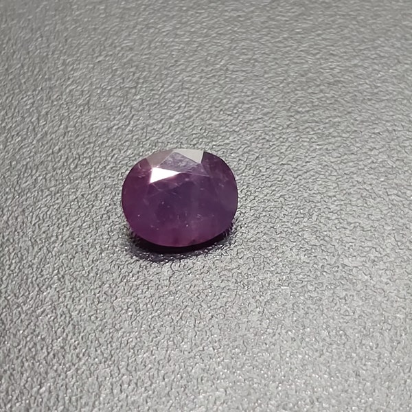 Natural Kashmir Sapphire FacetedGemstone, SI2, 4.00 cts, 10.2X8.5X5.5 mm S01