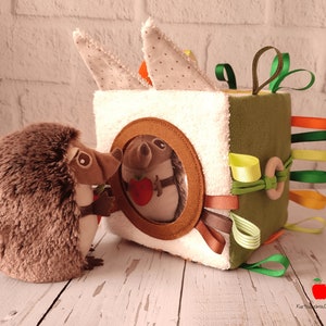 Cube sensoriel bébé marron, jouet pour bébé, cadeau de baby shower, bloc sensoriel, jouet éducatif, jouet pour bébé 6-12 mois, jouet sensoriel, cadeau pour bébé