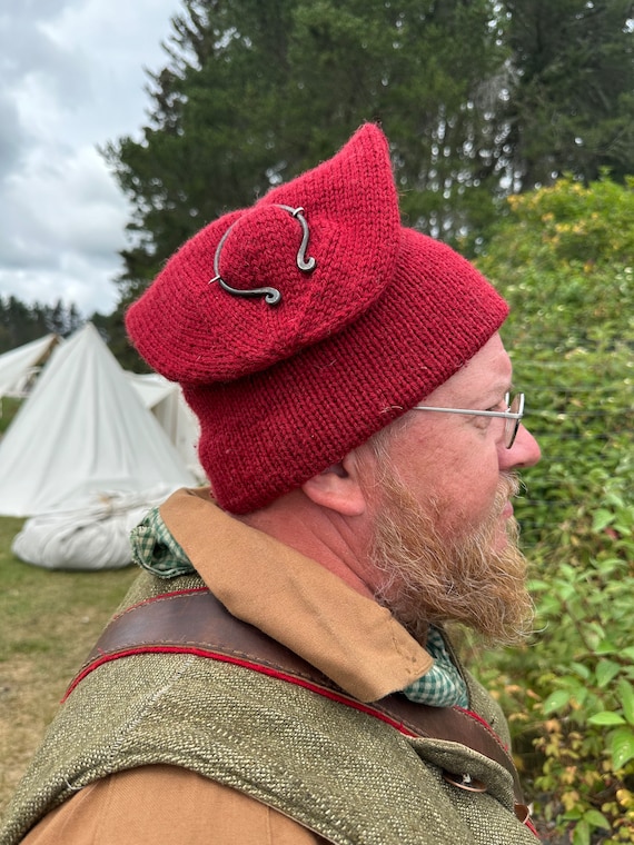 Hand-Knit Double-Layer Voyageur Toque / Machault Cap