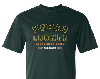 Nomad Lounge - Camiseta deportiva de alto rendimiento para hombre inspirada en Disney que absorbe la humedad - Camiseta Animal Kingdom Bar