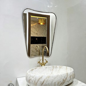 Italian-Style Brass Curved Mirror Butterfly Reflector Exquisite Wall Mirror Brass Mirror Stylish Bathroom Mirror Uneven Brass italian Mirror