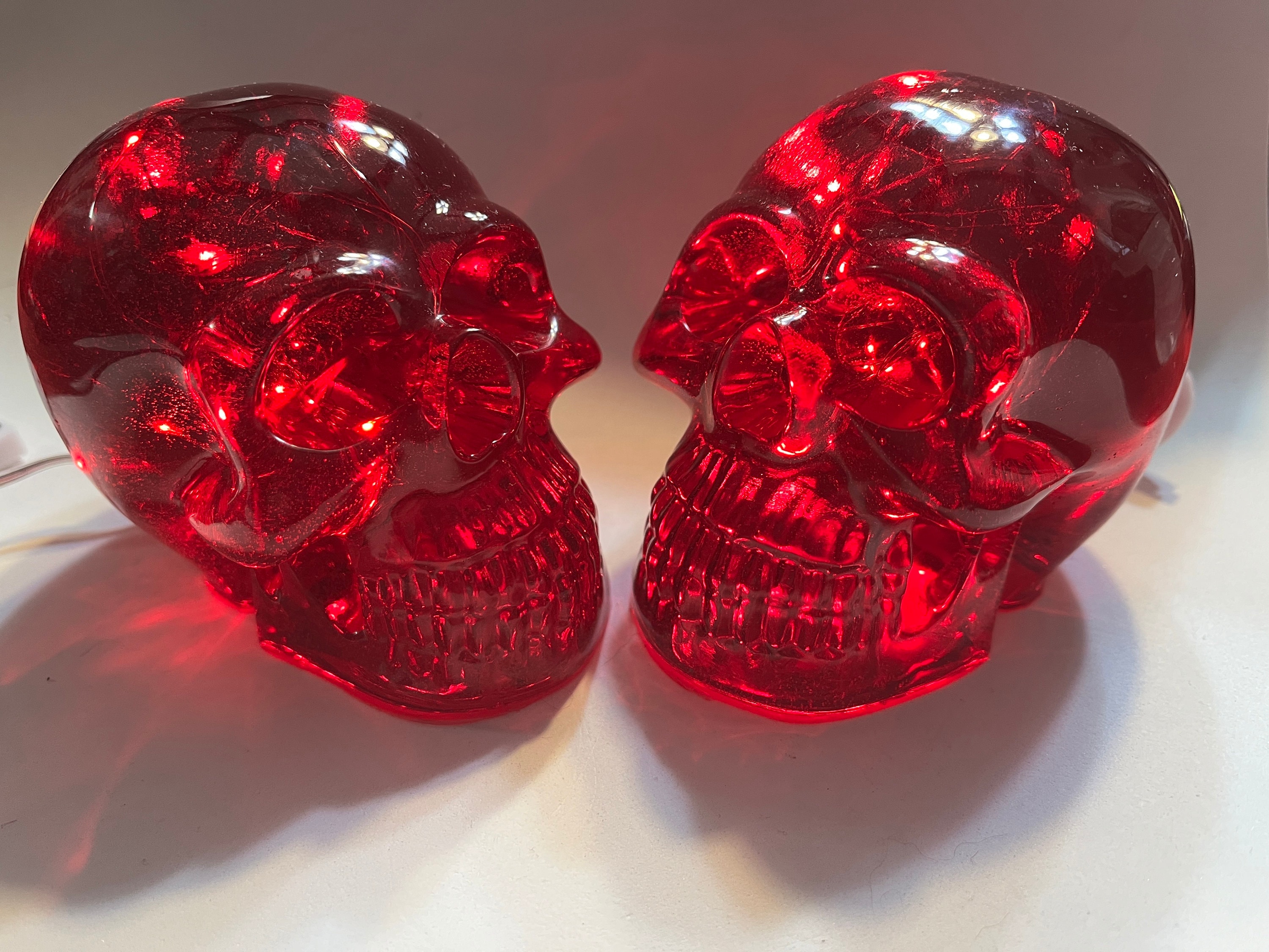 LED light-up Resin Skull