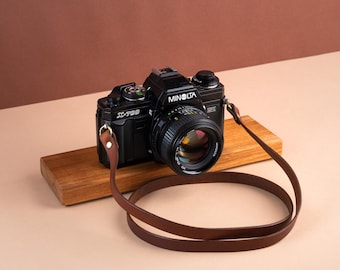 Classic Leather Camera Strap, Minimalist Design, Split Ring Attachment, Camera Accessory, Photography Gear