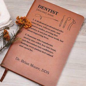 Spersonalizowany prezent dla dentysty na dziennik dla dentysty Prezent na ukończenie studiów dla ortodonty Prezent dla dentysty Notatnik Niestandardowy notatnik z imieniem dla dentysty Prezent