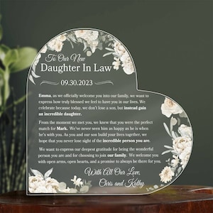 Para nuestra nuera, regalo para el día de la boda, placa de corazón personalizada para nueras, regalo de suegra o suegro para la novia