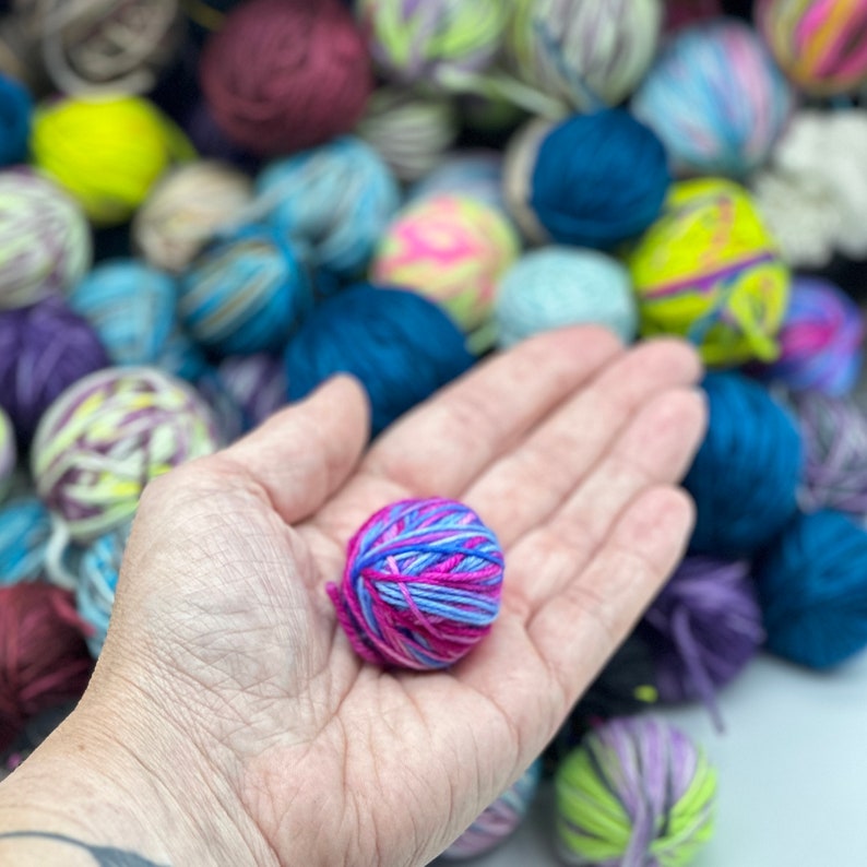 Mini ball package, 4-ply wool, 20 x 5g, hand-dyed sock yarn 100g, scrappy socks image 1