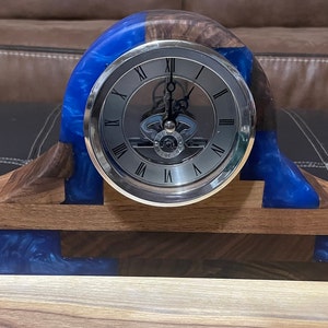 Epoxy wood mantel clock