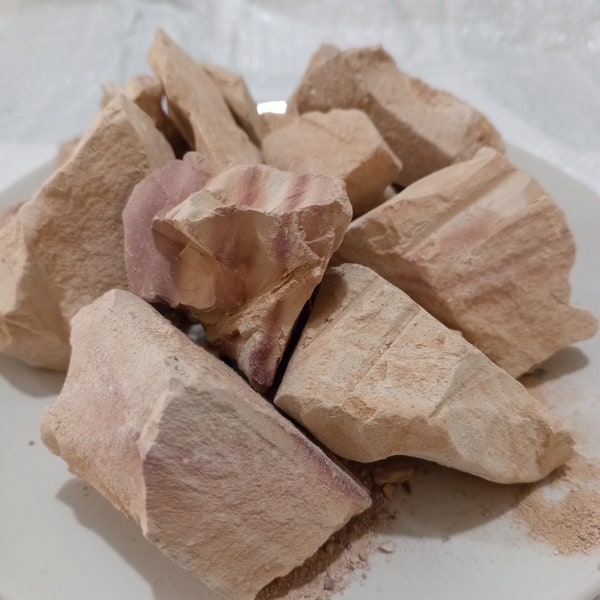 African edible clay| Betonite Clay| Hyire| Ayilo| Produced in Burkina Faso - Big crumbs