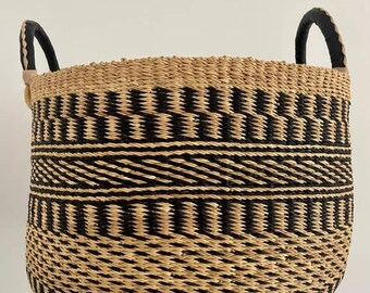 Handwoven short laundry basket| large straw storage bin| kids room hamper| clothes storage organizer| small laundry basket| wicker hamper