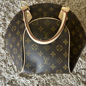 Louis Vuitton Authentic Ellipse Handbag